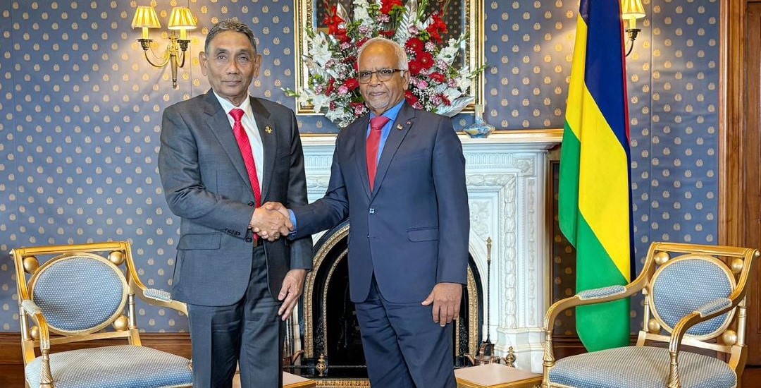 Non-Resident High Commissioner of the Maldives Presents Letters of Credence to the President of Mauritius