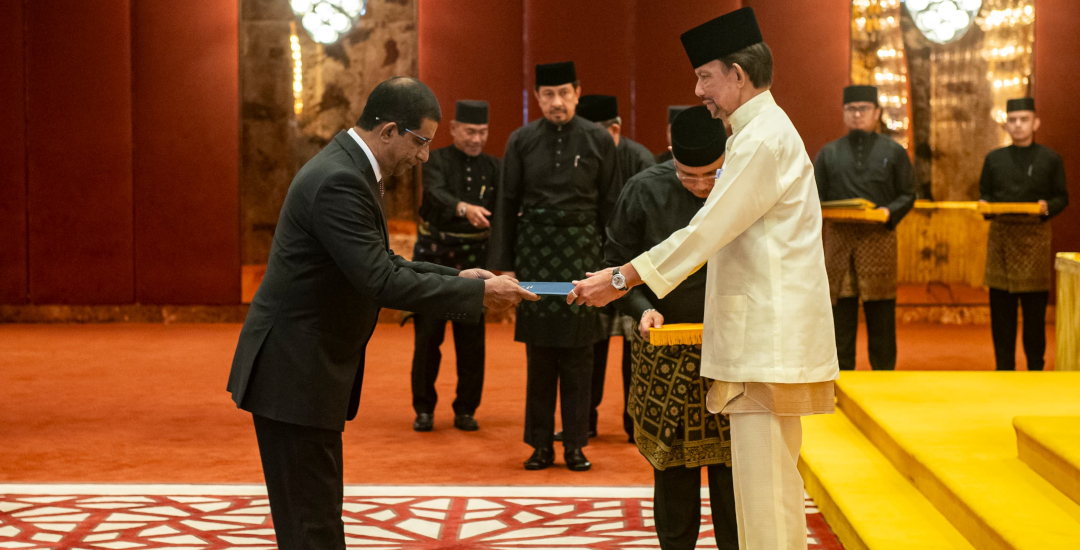 High Commissioner of Maldives to Brunei Darussalam presents Credentials to His Majesty the Sultan of Brunei Darussalam