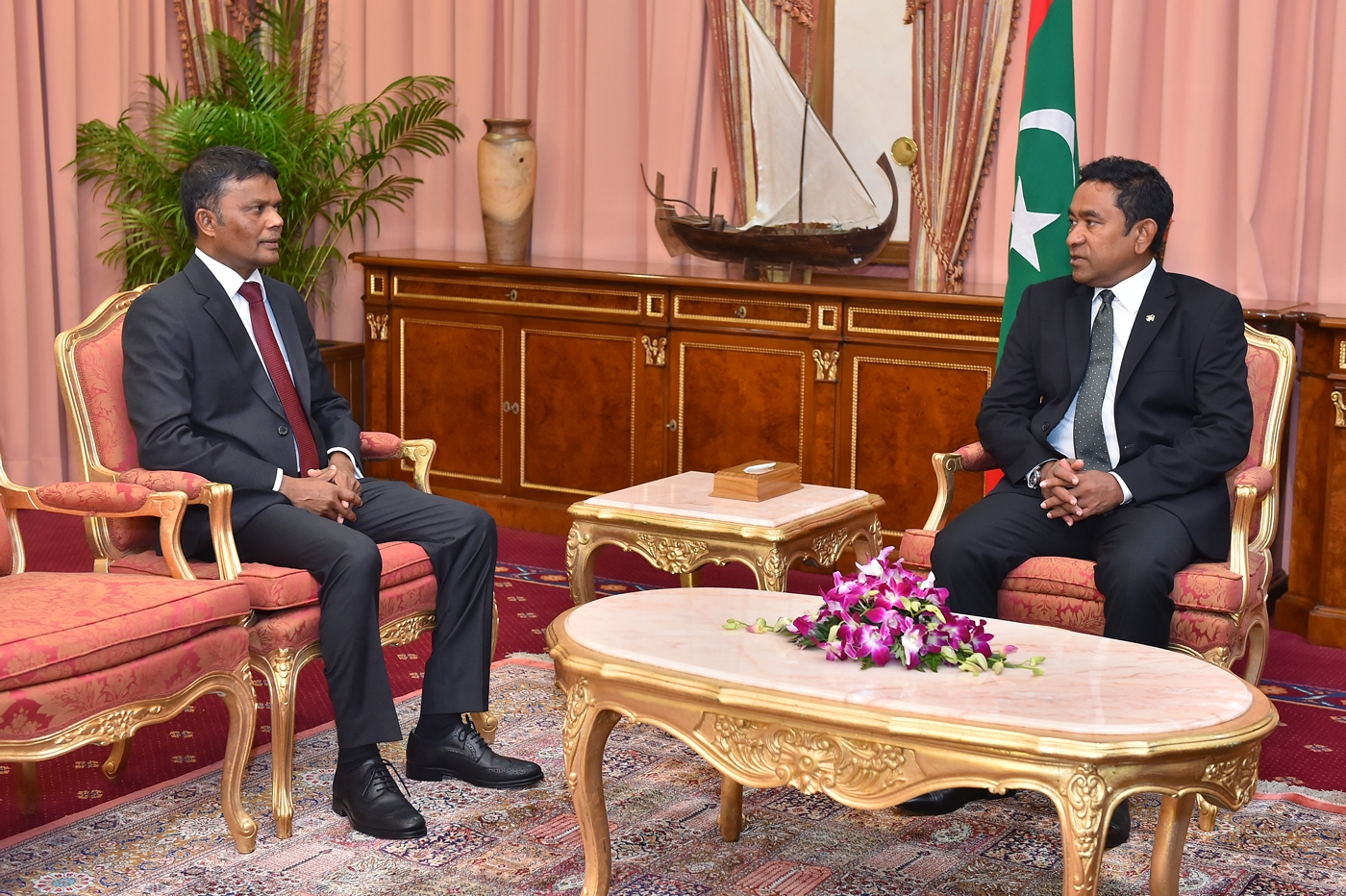 ރައީސުލްޖުމްހޫރިއްޔާ، އެކުވެރި ޢަރަބި ޢިމާރާތަށް ދިވެހިރާއްޖެއިން ކަނޑައަޅުއްވާ ސަފީރުކަމަށް ބޭފުޅަކު ޢައްޔަނު ކުރައްވައިފި