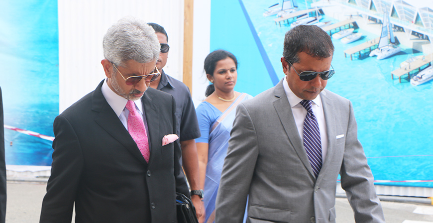 އިންޑިއާގެ ފޮރިން ސެކްރެޓަރީ ދިވެހިރާއްޖެއަށް ކުރެއްވި ދަތުރުފުޅު ނިންމަވާލެއްވުމަށްފަހު ފުރާވަޑައިގަންނަވައިފި