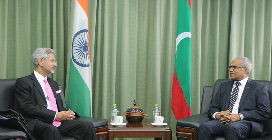 އިންޑިއާގެ ފޮރިން ސެކްރެޓަރީ ދިވެހިރާއްޖޭގެ މިނިސްޓަރ އޮފް ފޮރިން އެފެއާޒްގެ އަރިހަށް އިޙްތިރާމްގެ ޒިޔާރަތެއް ކުރައްވައިފި